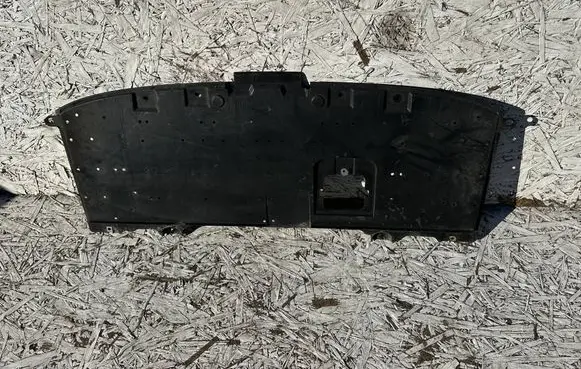 Front bumper skid plate/under tray