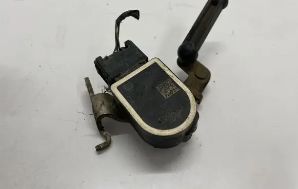 BMW 5 F10 F11 Headlight/headlamp level sensor 6784072