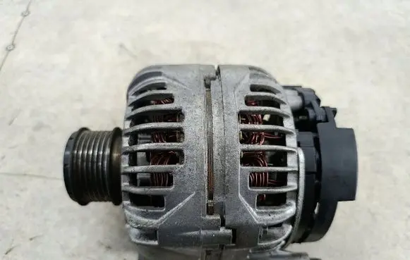 Volkswagen Crafter Generator/alternator ZAMIENNIK