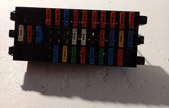 Renault Kangoo I Fuse box set 852258