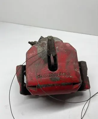BMW 5 E39 Front brake caliper 6022296