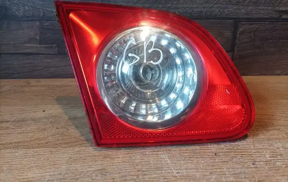 Volkswagen PASSAT B6 Tailgate rear/tail lights
