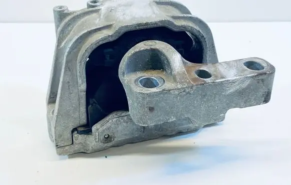Audi A3 S3 8P Engine mount bracket 1K0199262AL