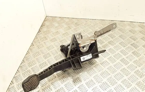 Clutch pedal