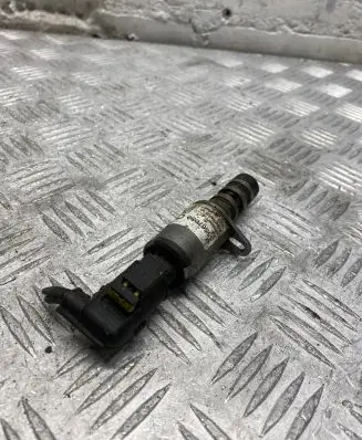 Opel Insignia A Camshaft vanos timing valve 55567050