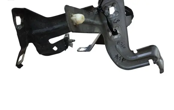 BMW 4 F36 Gran coupe Fender mounting bracket