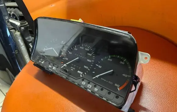 Volkswagen Transporter - Caravelle T4 Speedometer (instrument cluster) 701919033DQ 6160653020