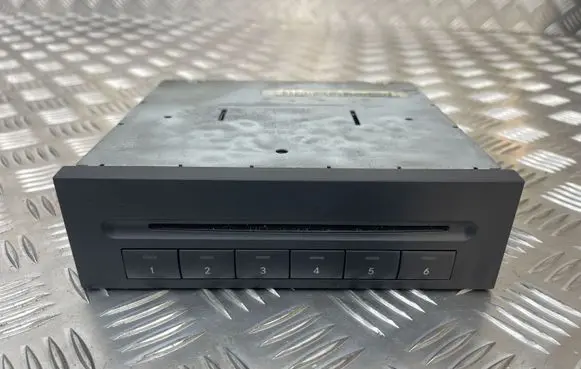 Mercedes-Benz E W211 CD/DVD changer A2118275542