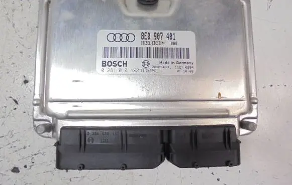Audi A4 S4 B6 8E 8H Engine control unit/module ECU 8E0907401