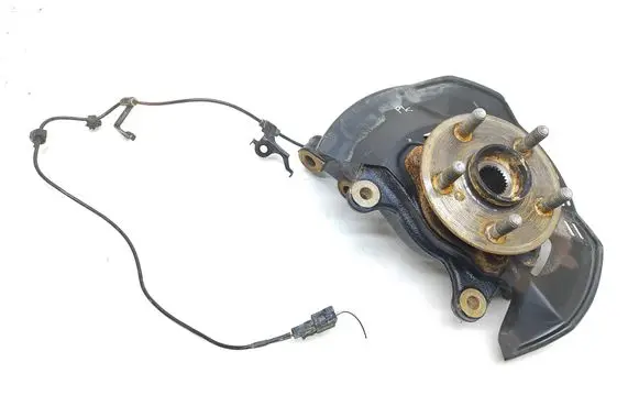 Toyota Yaris XP210 Front wheel hub