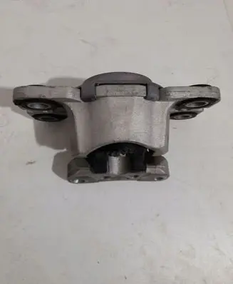 Land Rover Range Rover Evoque L538 Engine mounting bracket EJ32711121AD