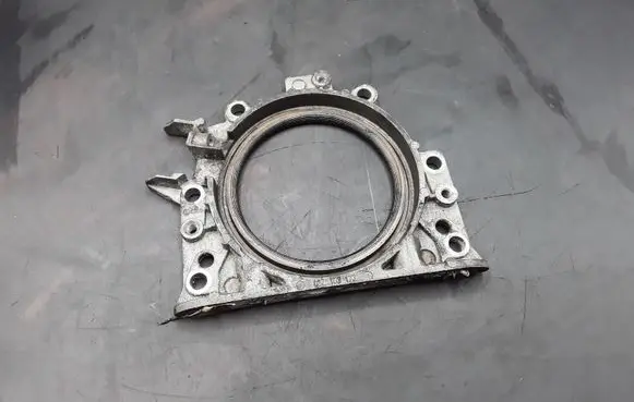 Volkswagen PASSAT B7 Other engine bay part 03L103173