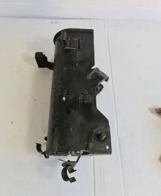 Volkswagen Multivan T5 Fuel filter housing 