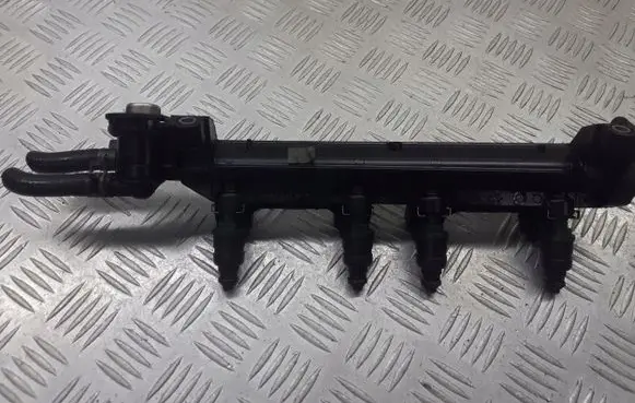 Audi A3 S3 8L Fuel main line pipe 06A133317A