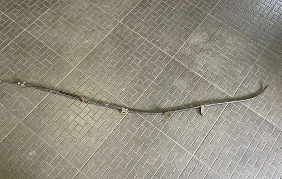 Handbrake/parking brake wiring cable