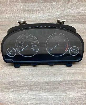 BMW 5 F10 F11 Speedometer (instrument cluster) 9265181 25811511