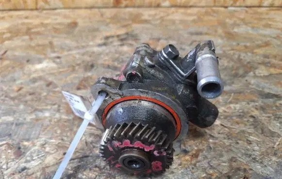 Nissan Terrano Power steering pump