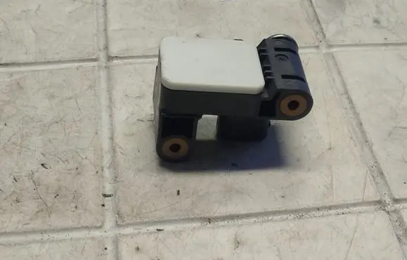 BMW 1 E81 E87 Airbag deployment crash/impact sensor 6911003 261205 500774