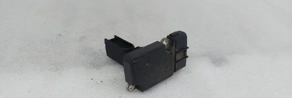 Toyota Avensis T250 Mass air flow meter 2220427010