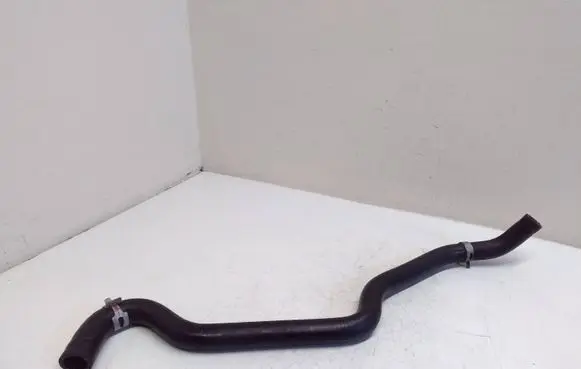 Toyota Prius (XW50) Engine coolant pipe/hose