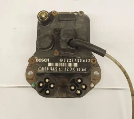 Mercedes-Benz E W124 Ignition amplifier control unit 0085456132 A0085456132 0227400672