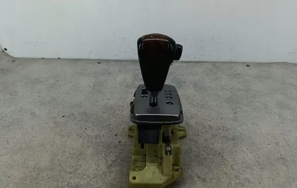 KIA Sorento Gear shifter/selector 