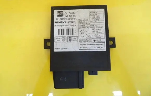 Seat Ibiza II (6k) Comfort/convenience module 1L0959800