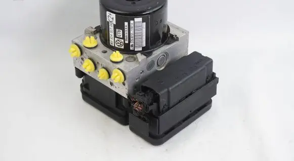 Volkswagen Golf VI ABS Pump 1K0614517DG 1K0907379BJ
