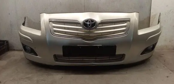Toyota Avensis T250 Front bumper 