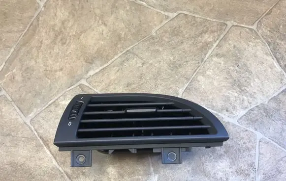 BMW 6 E63 E64 Dashboard air vent grill cover trim 7009271