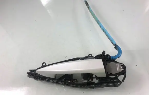BMW 2 F46 Front door exterior handle