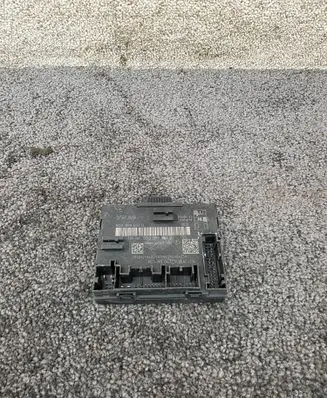 Volkswagen PASSAT B8 Door control unit/module 5Q0959593D 5Q0959593B