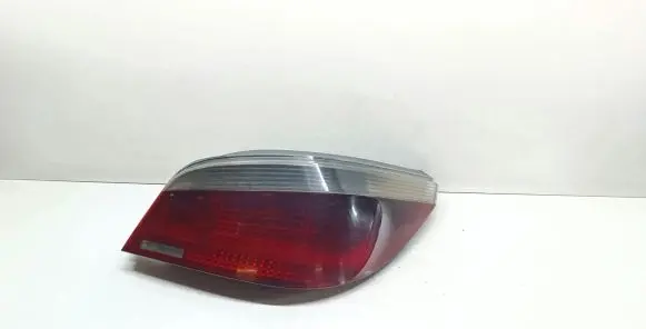 BMW 5 E60 E61 Rear/tail lights 6910768
