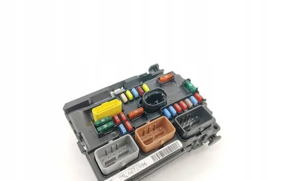 Citroen C3 BSM Control unit 9667199780