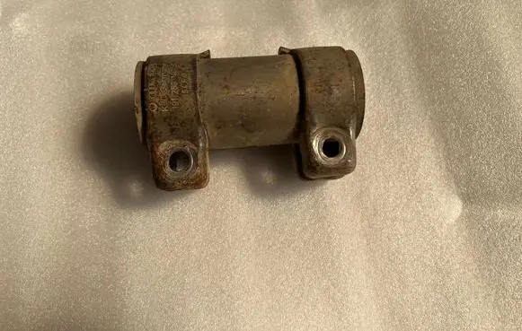 Audi A6 S6 C5 4B Muffler pipe connector clamp 191253143S