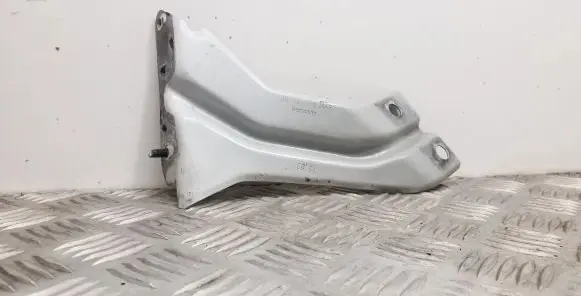 Audi A1 Fender mounting bracket 8X0821136A