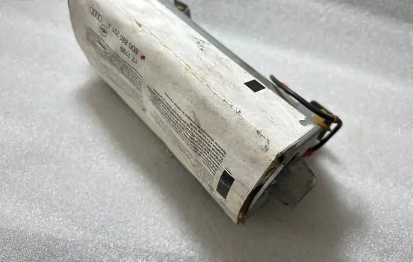Audi A4 S4 B5 8D Passenger airbag 8D0880201J