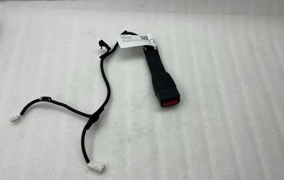 Toyota Yaris Cross Front seatbelt buckle 