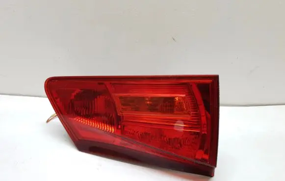 Lexus IS 220D-250-350 Rear/tail lights