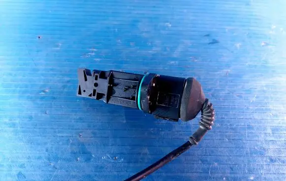 Audi A4 S4 B7 8E 8H Mass air flow meter F0002G2055 1238 440906102