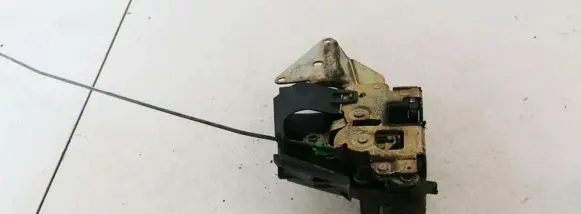 Mitsubishi Space Star Front door lock