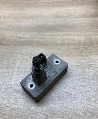Audi 100 S4 C4 Air pressure sensor 0281002018