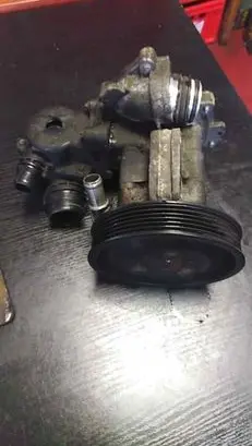 BMW 1 E81 E87 Power steering pump 4032923