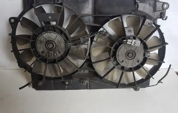 Lexus IS 220D-250-350 Fan set 4227501620