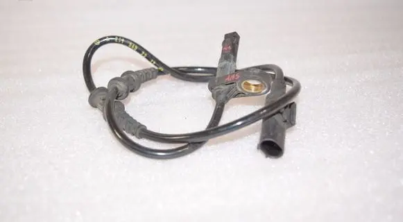 Mercedes-Benz E W211 ABS brake wheel speed sensor A2115402317