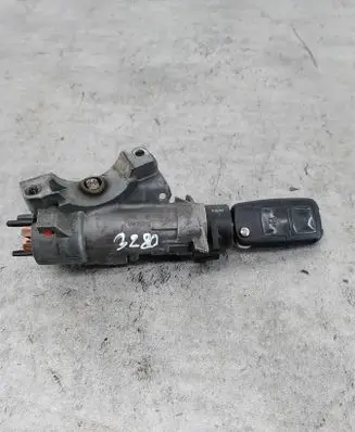 Volkswagen Golf IV Ignition lock 4B0905851C
