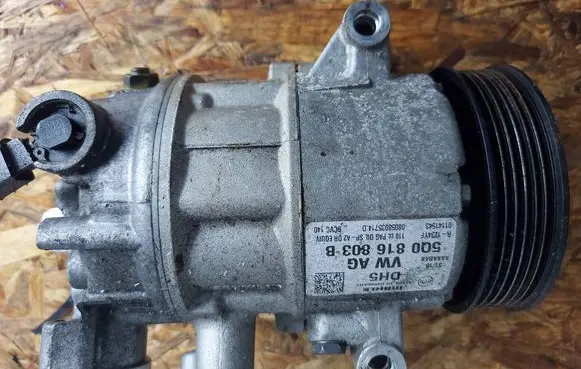 Volkswagen Golf VII Air conditioning (A/C) compressor (pump) 5Q0816803B