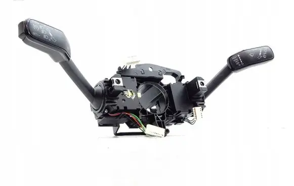 Seat Ibiza III (6L) Aerial antenna switch 5Q0953507DF
