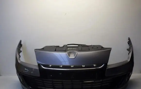 Renault Megane III Front bumper