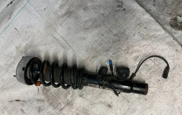 BMW X5 F15 Front shock absorber with coil spring 6875083